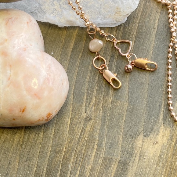 ROSE GOLD DAINTY BLACK FACE MASK CHAIN HOLDER SET - Picture 2 of 6